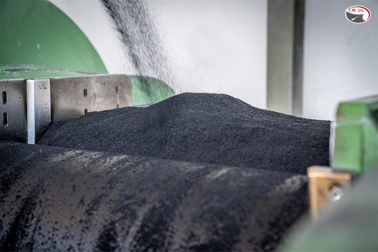 lavorazione-gomma-segnaletica-5