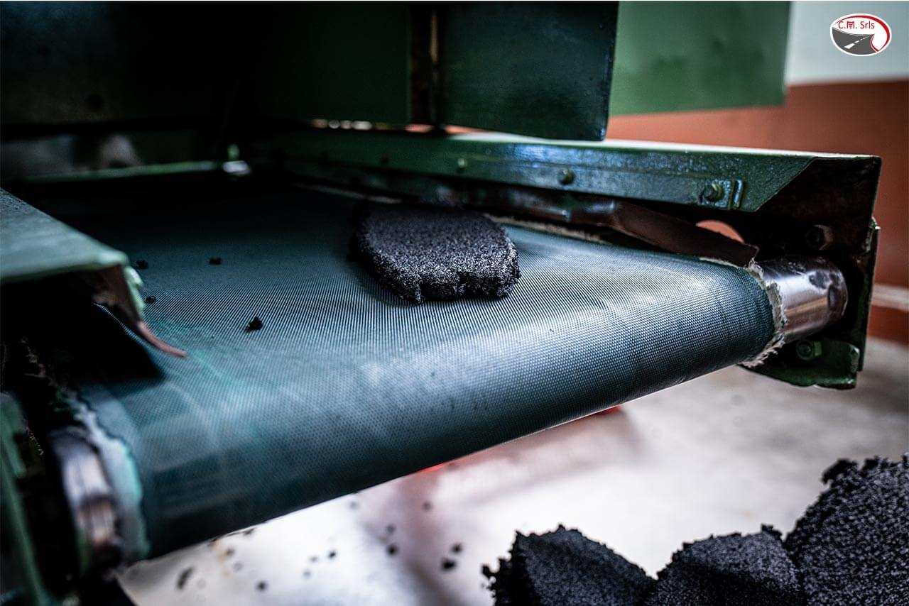 taglio-gomma-defleco-3